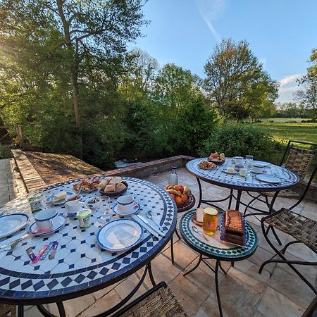 Le Moulin Grenon Bed & Breakfast Mezilles ภายนอก รูปภาพ