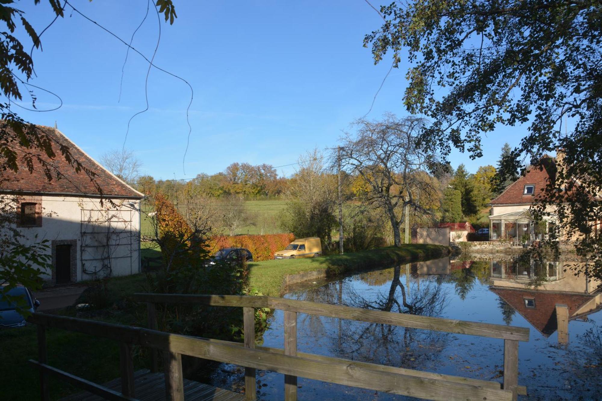 Le Moulin Grenon Bed & Breakfast Mezilles ภายนอก รูปภาพ